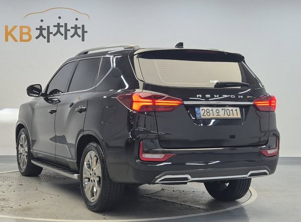 KG모빌리티(쌍용)  렉스턴 디젤 2.2 4WD 프레스티지 사진 2
