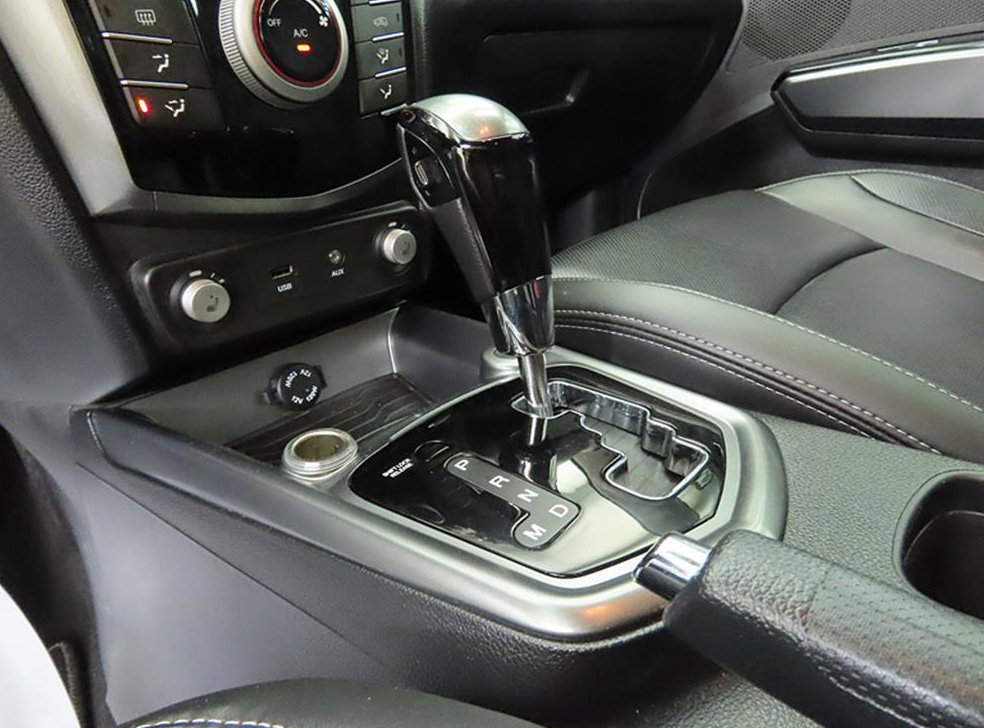 KG모빌리티(쌍용)  티볼리 2WD 디젤 VX 사진 9