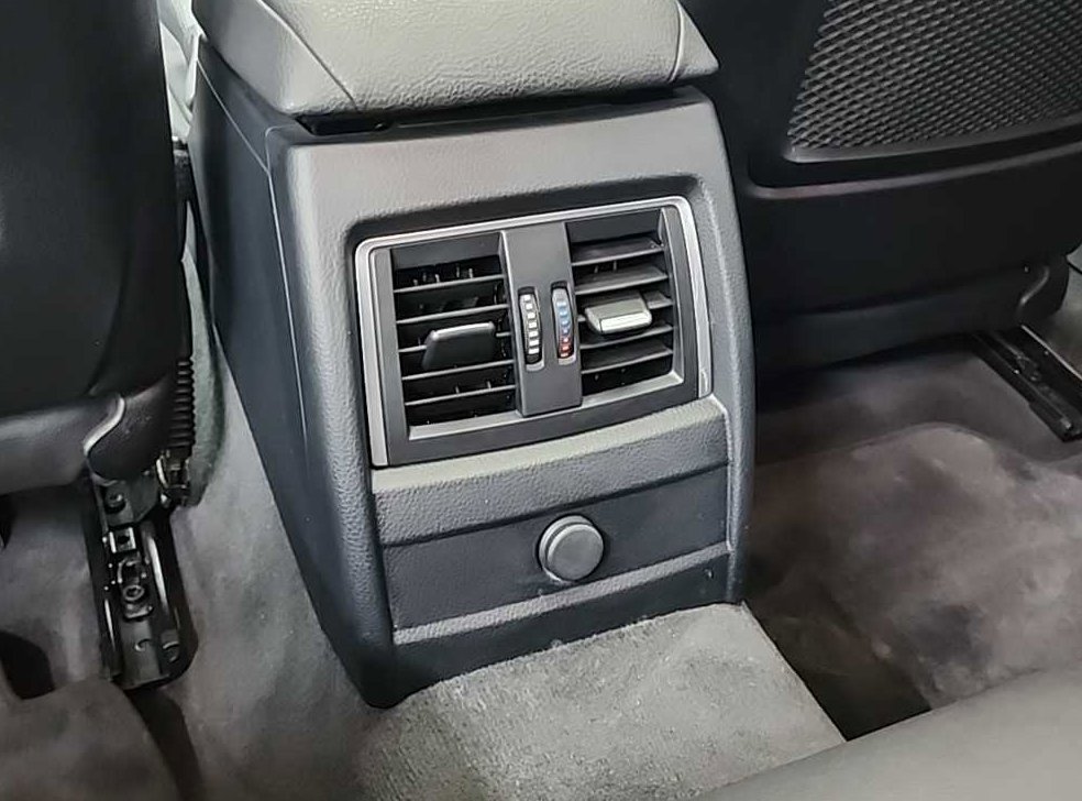 BMW 3시리즈 320i M 스포츠 사진 13