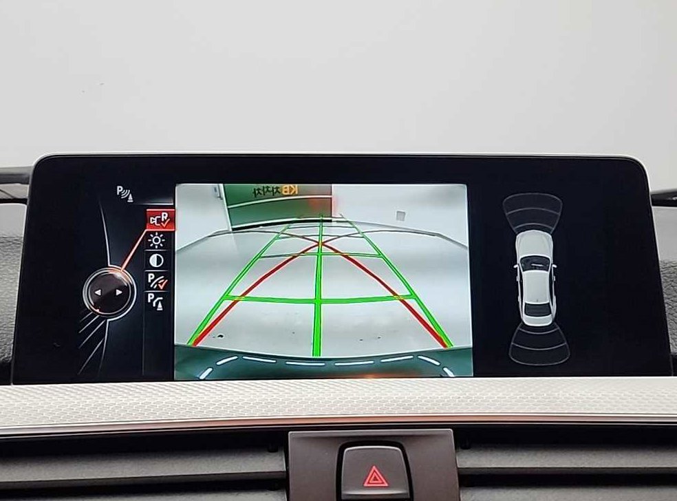 BMW 3시리즈 320i M 스포츠 사진 16