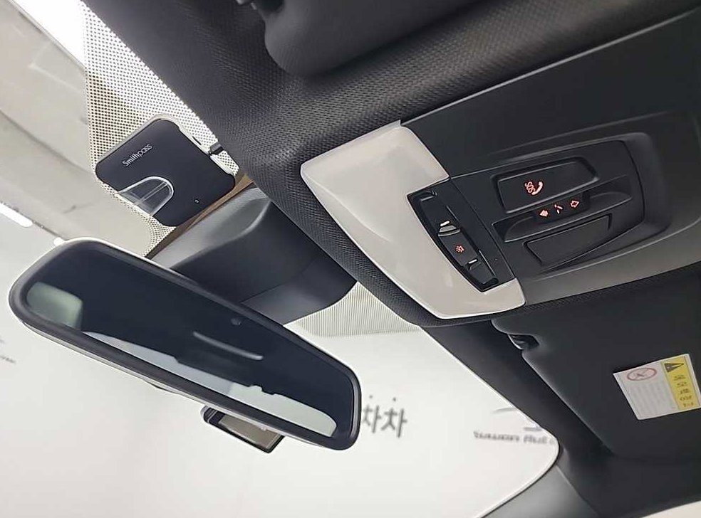 BMW 3시리즈 320i M 스포츠 사진 17