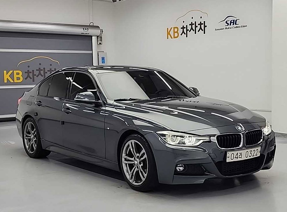 BMW 3시리즈 320i M 스포츠 사진 4