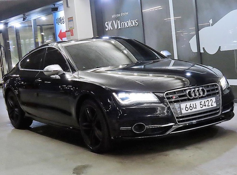 아우디 S7 4.0 TFSI  콰트로