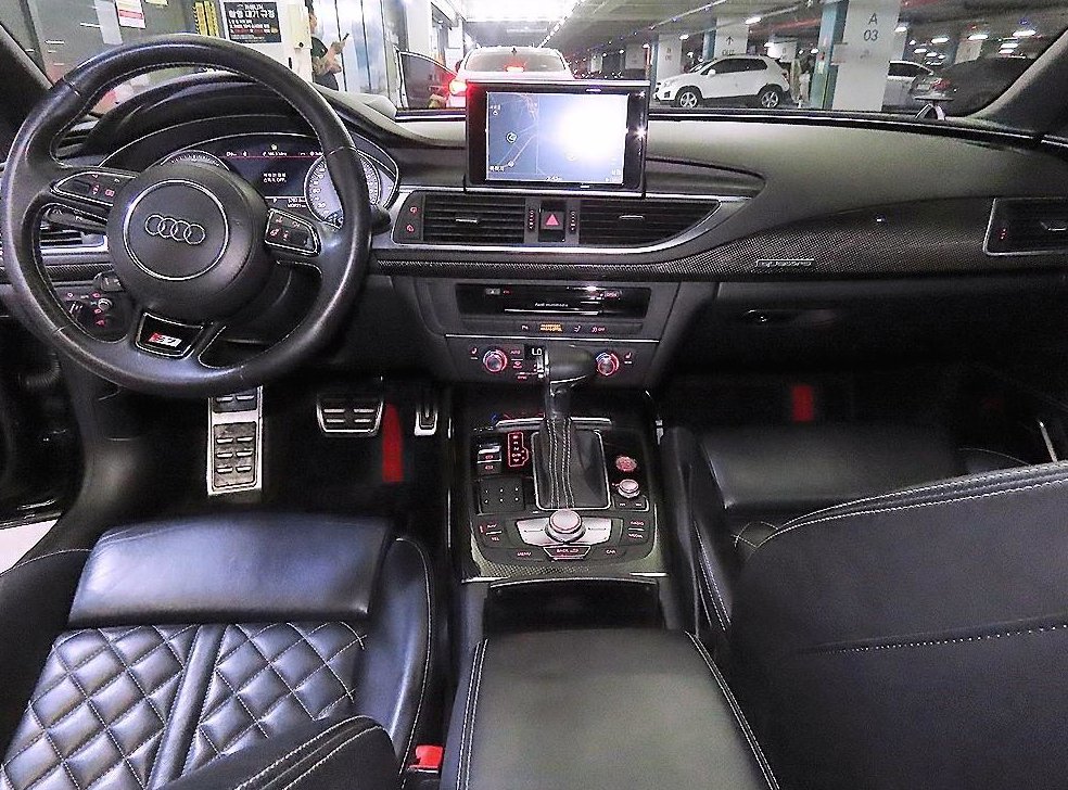 아우디 S7 4.0 TFSI  콰트로 사진 10