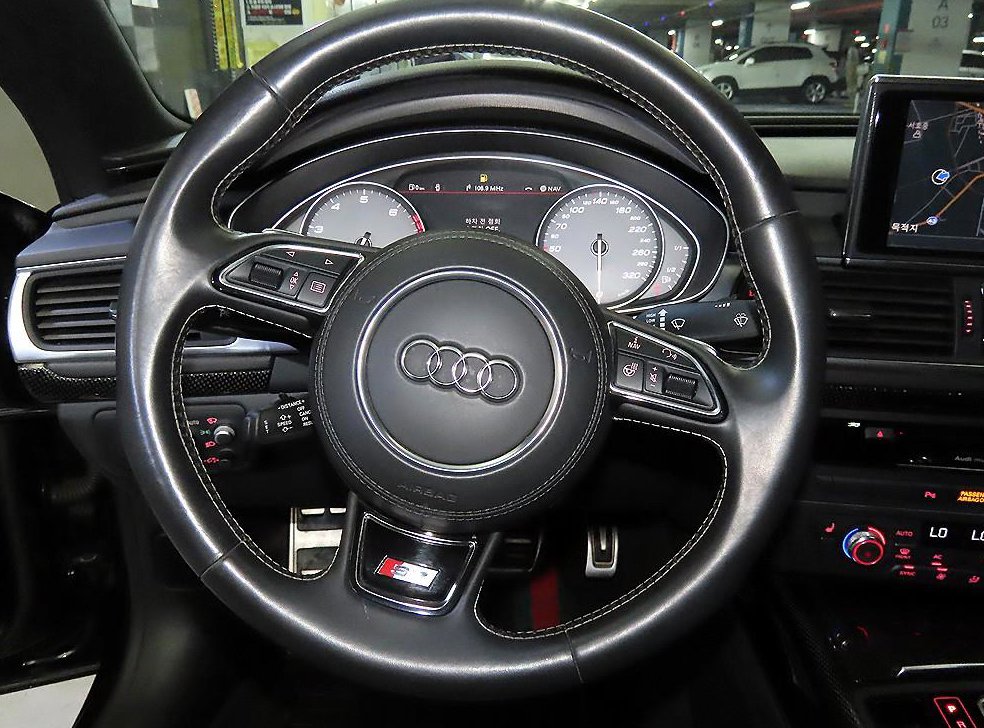 아우디 S7 4.0 TFSI  콰트로 사진 8