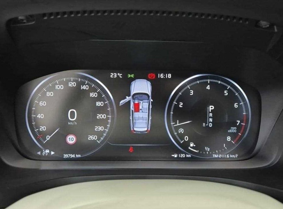 볼보 V60 2.0 T5 프로 AWD 사진 6
