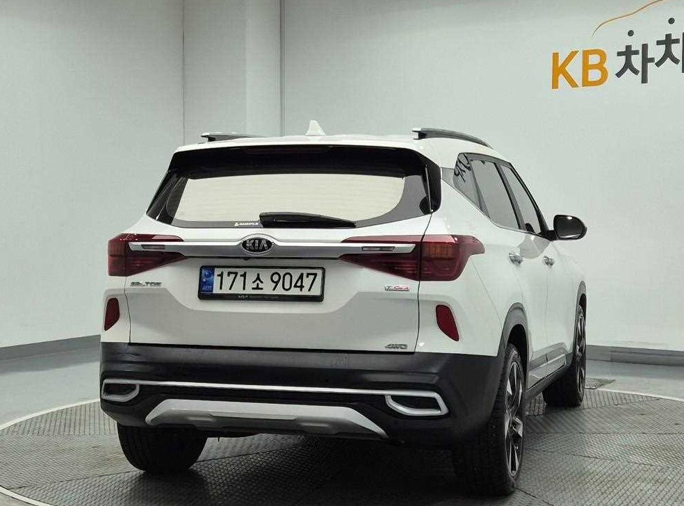 기아 셀토스 가솔린 1.6 터보 4WD 사진 3