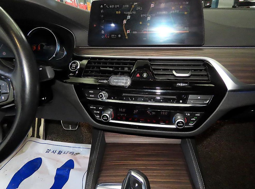 BMW 5시리즈 530i xDrive M 스포츠 플러스 사진 11