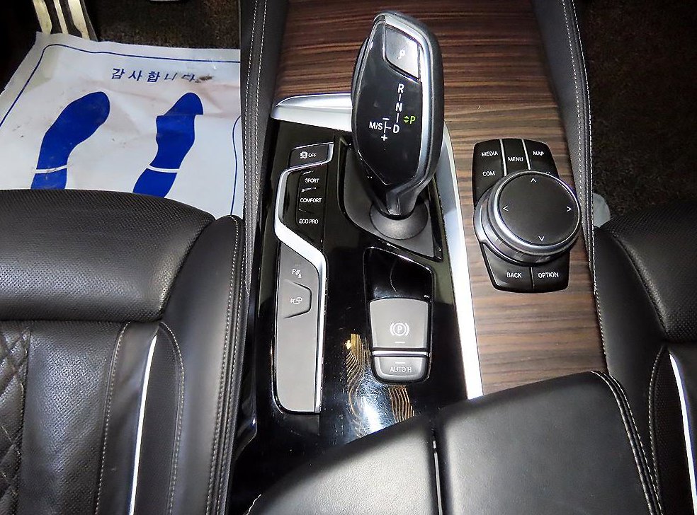 BMW 5시리즈 530i xDrive M 스포츠 플러스 사진 12