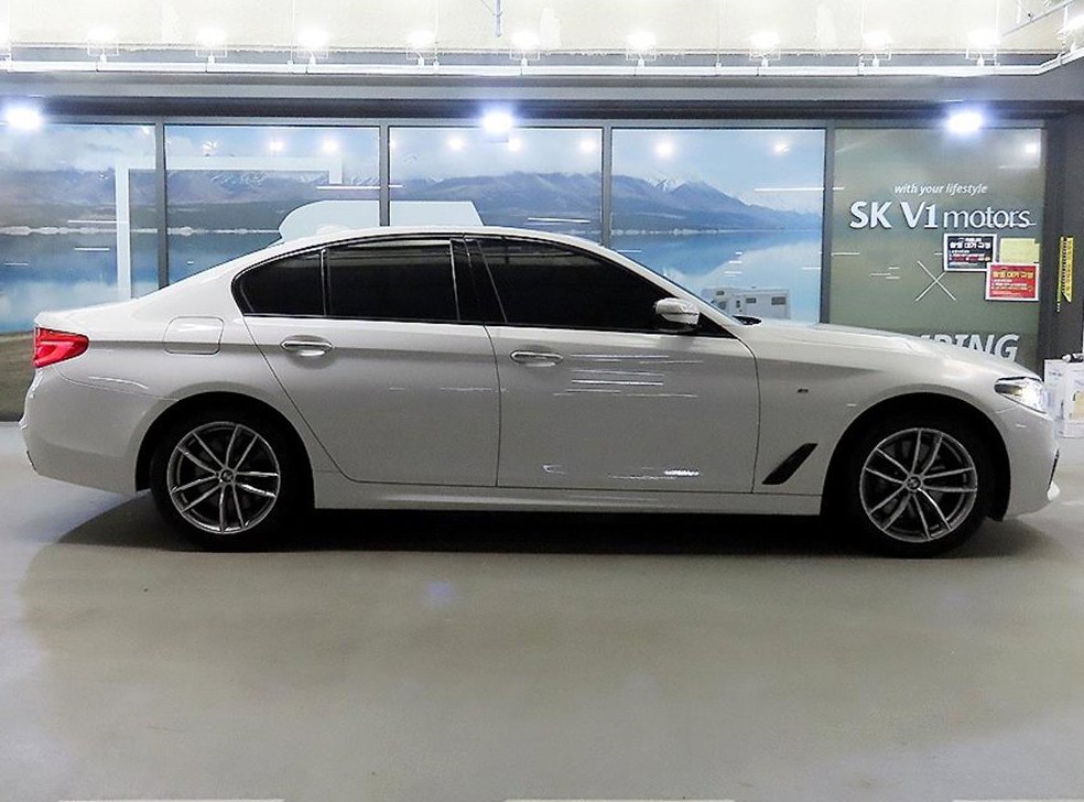 BMW 5시리즈 530i xDrive M 스포츠 플러스 사진 3