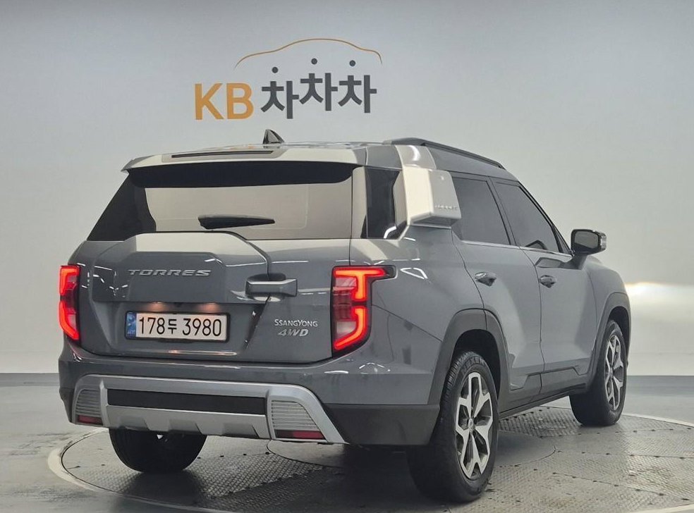 KG모빌리티(쌍용)  토레스 1.5 GDI-T 4WD 사진 3