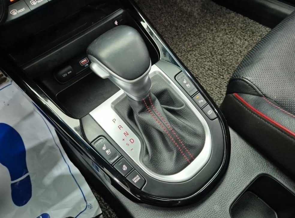 기아 K3 1.6 가솔린 터보 GT 5도어 시그니처 사진 8