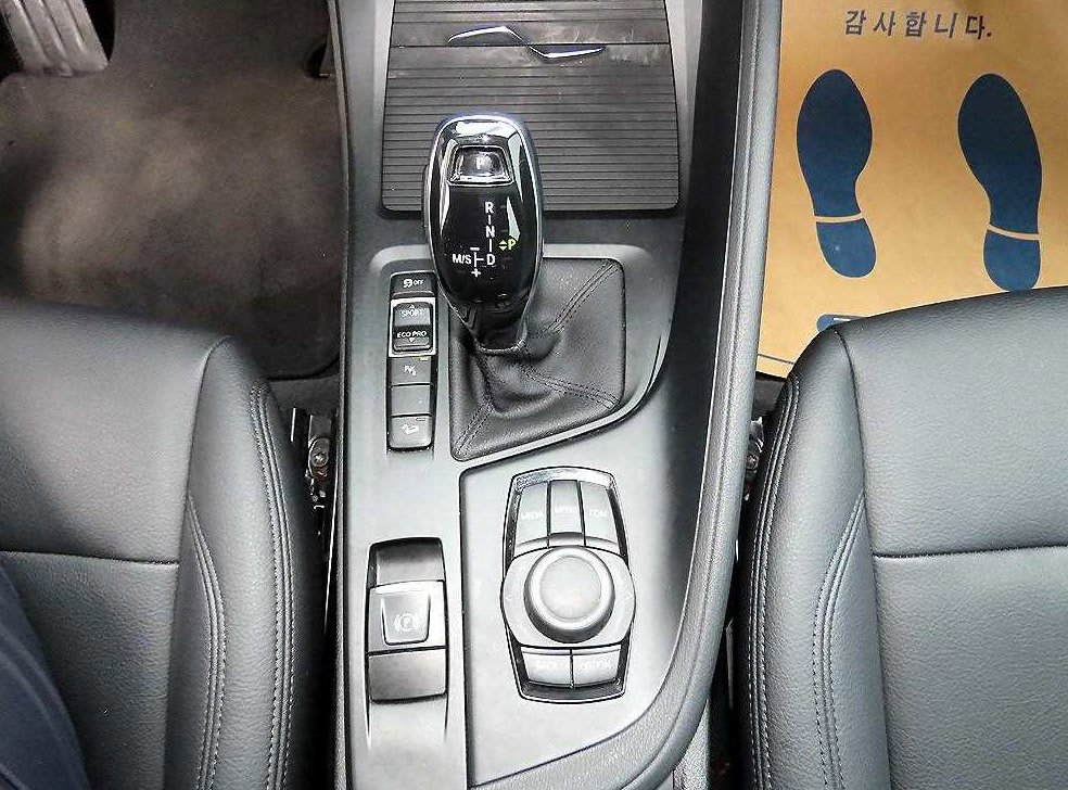 BMW X1 xDrive 18d 프리미엄 사진 10