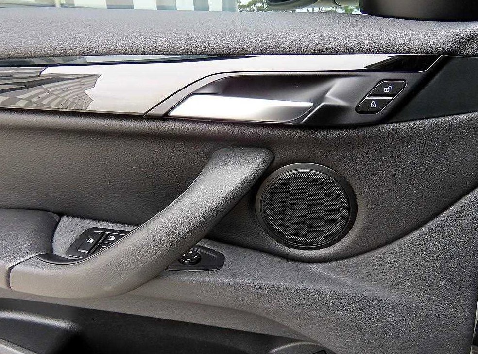 BMW X1 xDrive 18d 프리미엄 사진 11