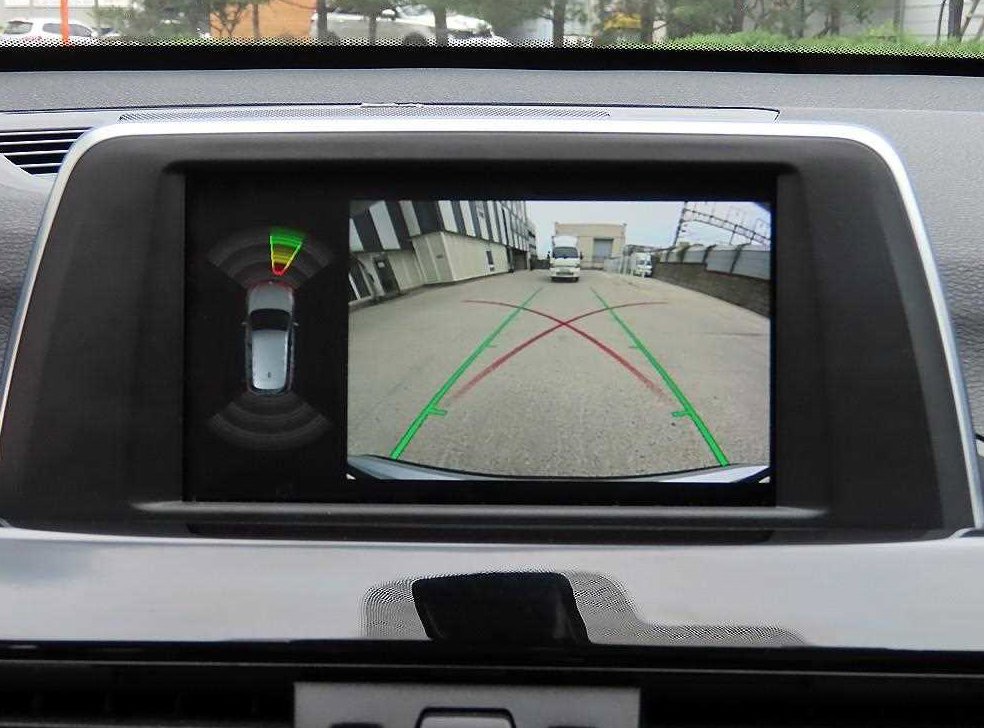 BMW X1 xDrive 18d 프리미엄 사진 13