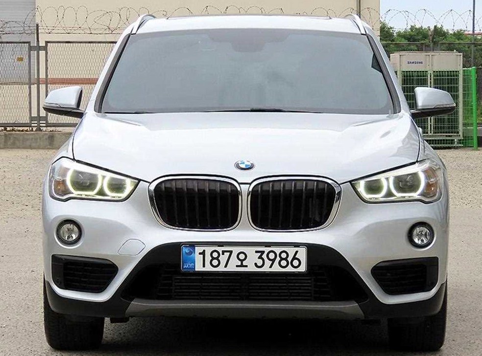 BMW X1 xDrive 18d 프리미엄 사진 2