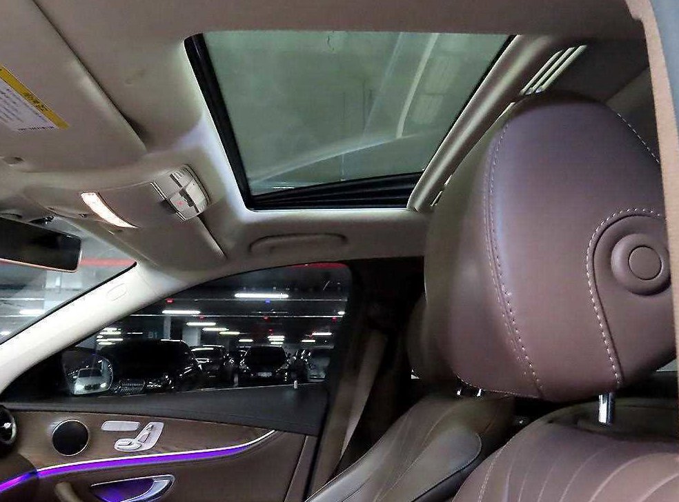 벤츠 E 클래스 E220d 4MATIC 익스클루시브 사진 16