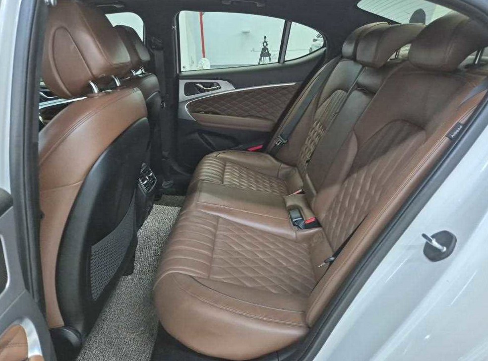 제네시스 G70 2.2D AWD 사진 12