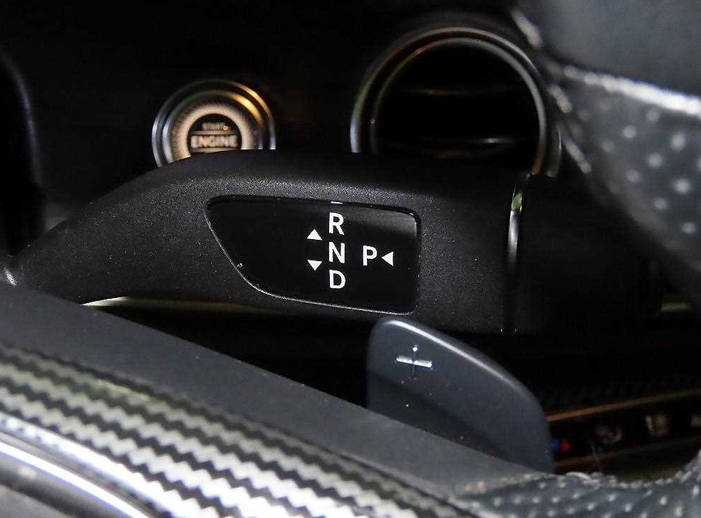 벤츠 E 클래스 E220d 아방가르드 사진 13