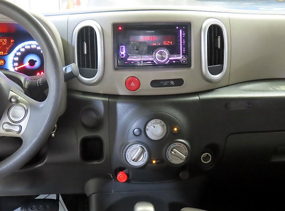 닛산 큐브 1.8 S 사진 11