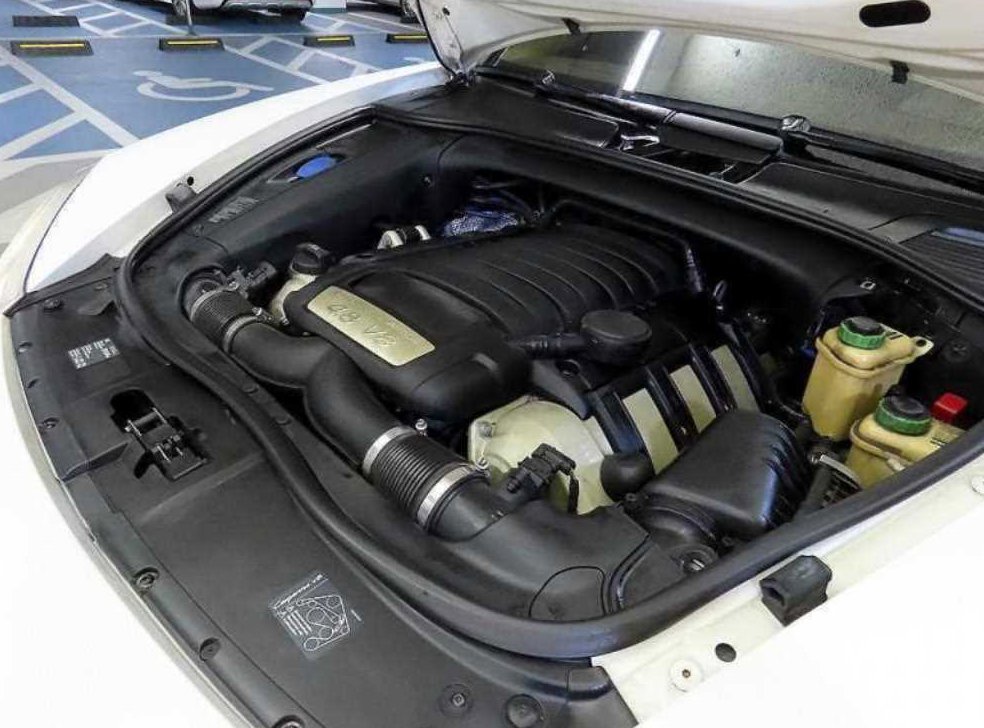 포르쉐 카이엔 4.8 GTS 사진 19