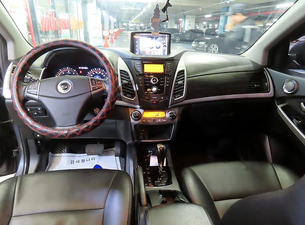 KG모빌리티(쌍용)  코란도 2WD 2.0 RX 사진 10