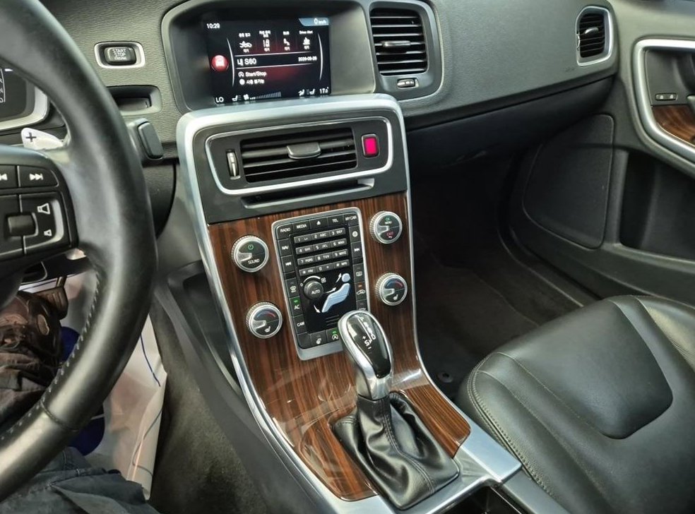 볼보 S60 D4 사진 8