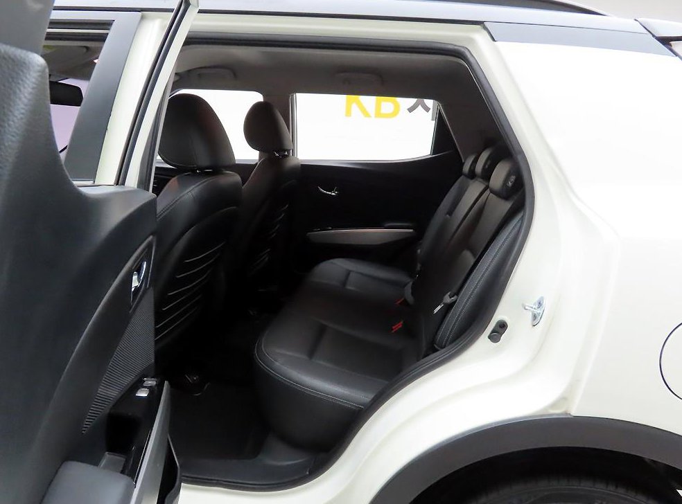 KG모빌리티(쌍용)  티볼리 가솔린 2WD 1.6 VX 사진 15