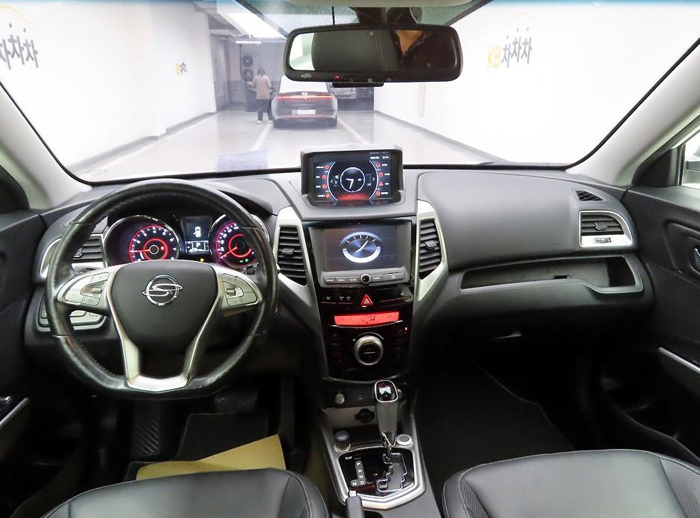 KG모빌리티(쌍용)  티볼리 가솔린 2WD 1.6 VX 사진 6