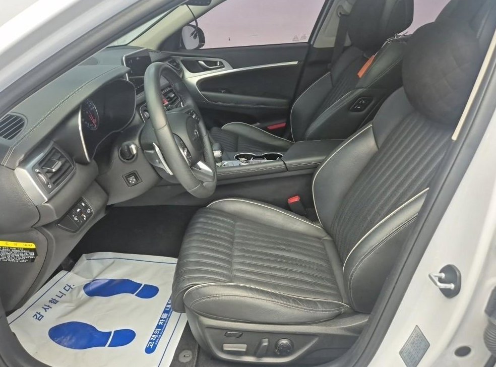 제네시스 G70 2.0T AWD 사진 11