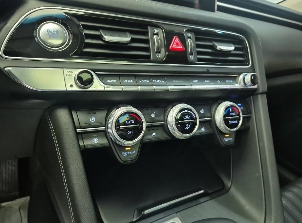 제네시스 G70 2.0T AWD 사진 18