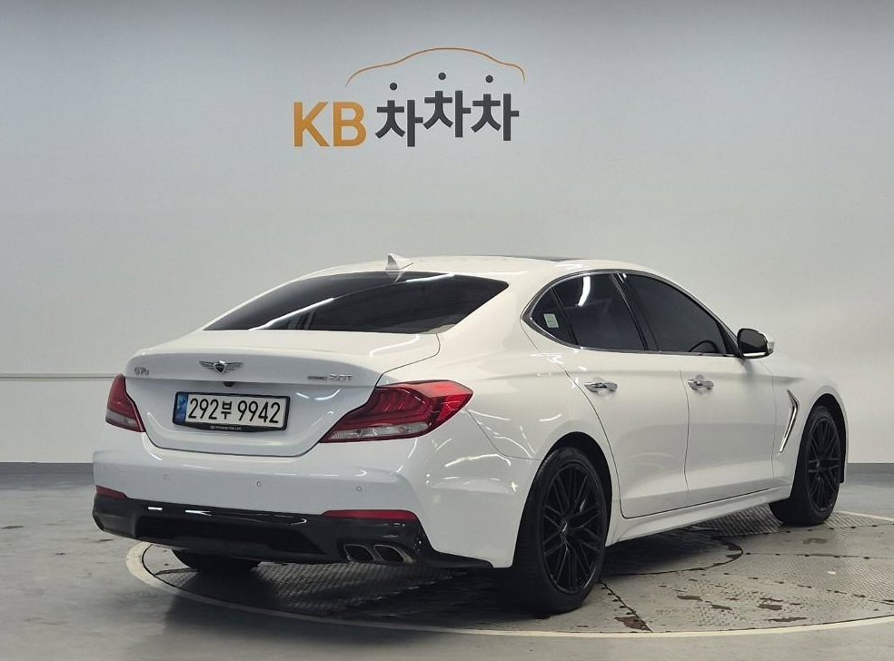 제네시스 G70 2.0T AWD 사진 2
