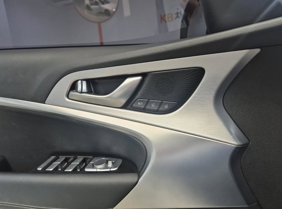 제네시스 G70 2.0T AWD 사진 20