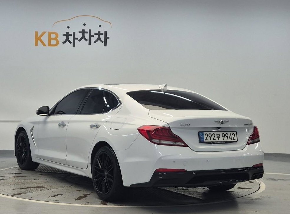 제네시스 G70 2.0T AWD 사진 4