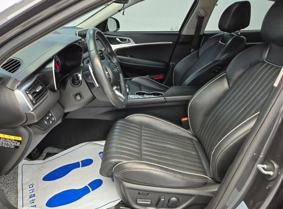 제네시스 G70 2.0T AWD 사진 11