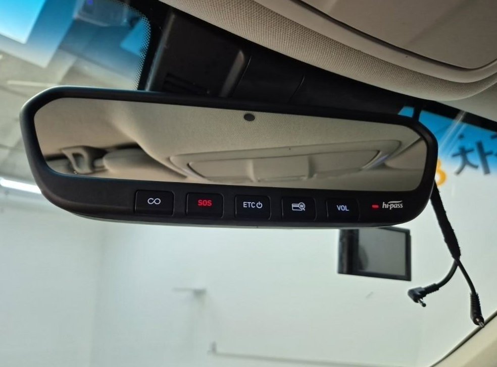 제네시스 G70 2.0T AWD 사진 17