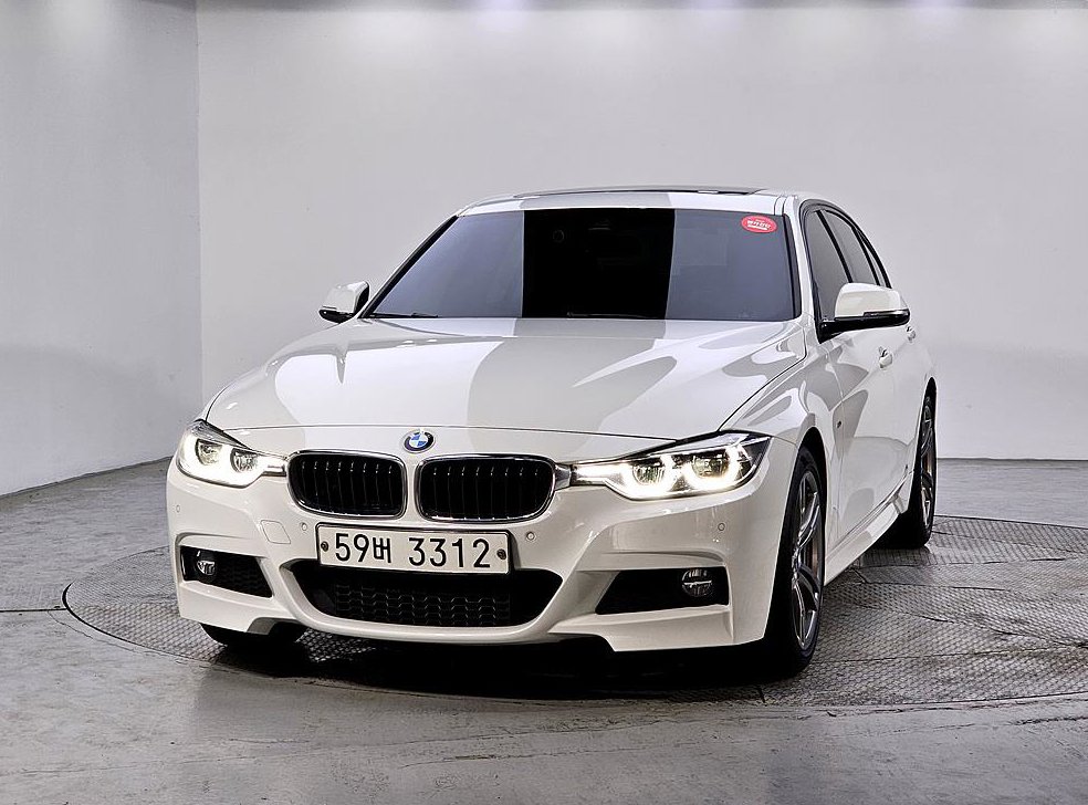 BMW 3시리즈 320i M 스포츠 사진 2