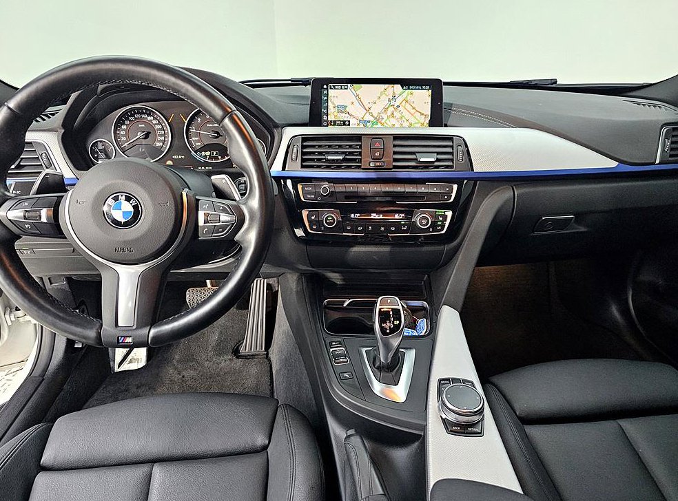 BMW 3시리즈 320i M 스포츠 사진 5