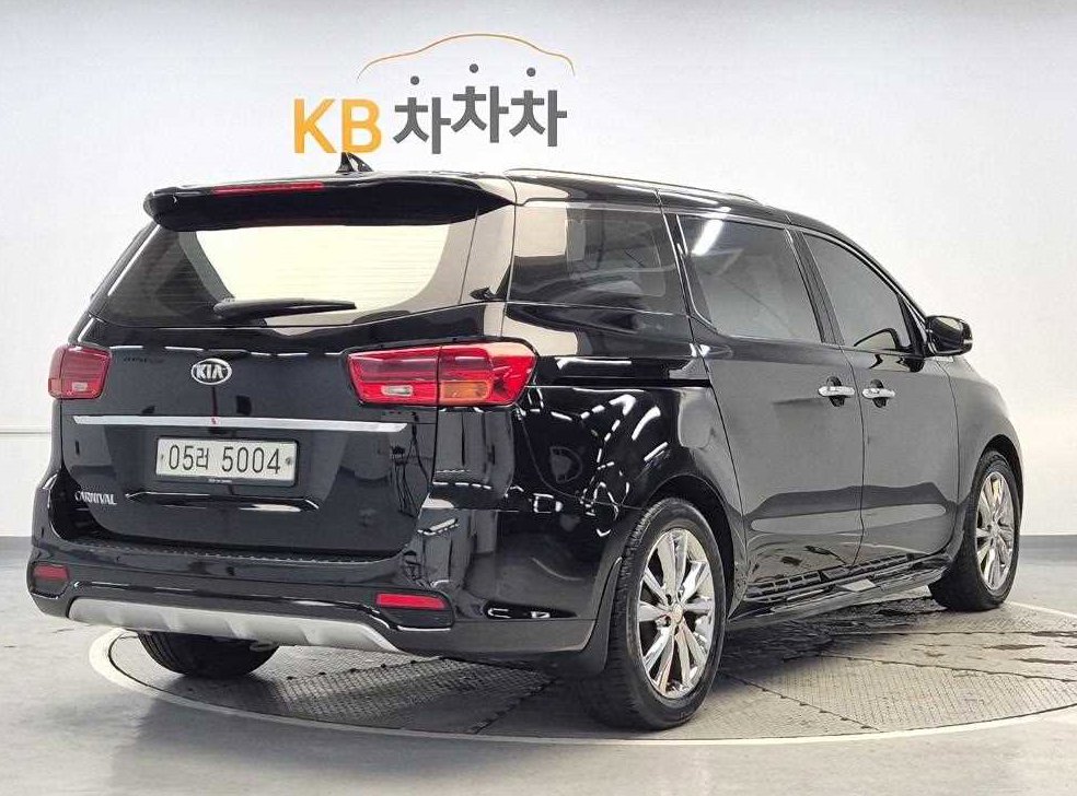 기아 카니발 디젤 9인승 노블레스 스페셜 사진 3