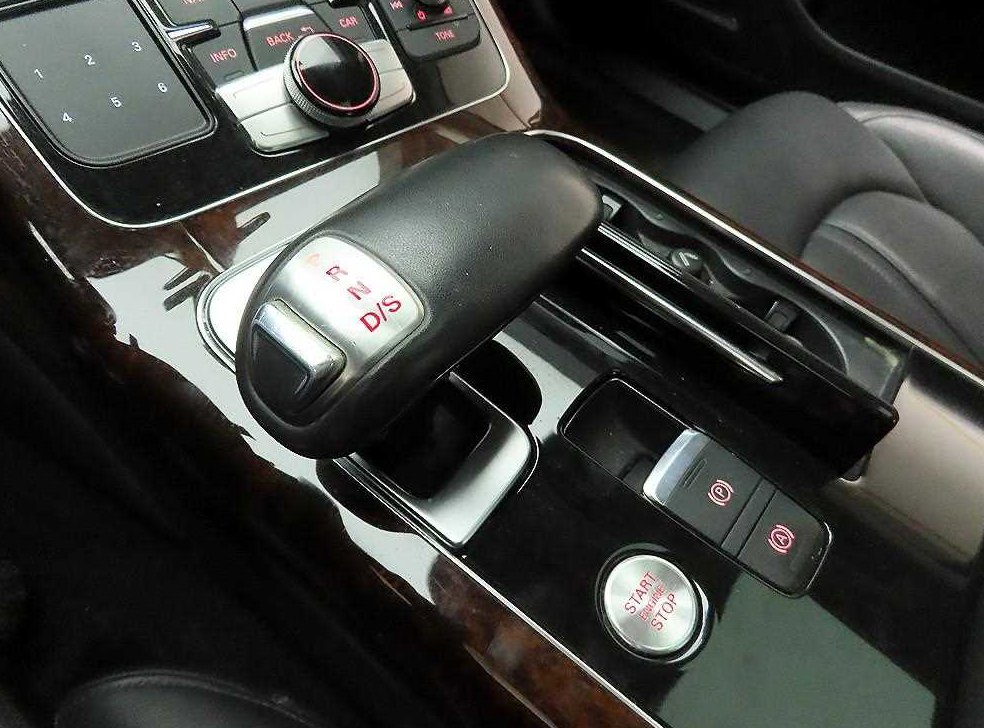 아우디 A8 3.0 TDI 콰트로 LWB 사진 10