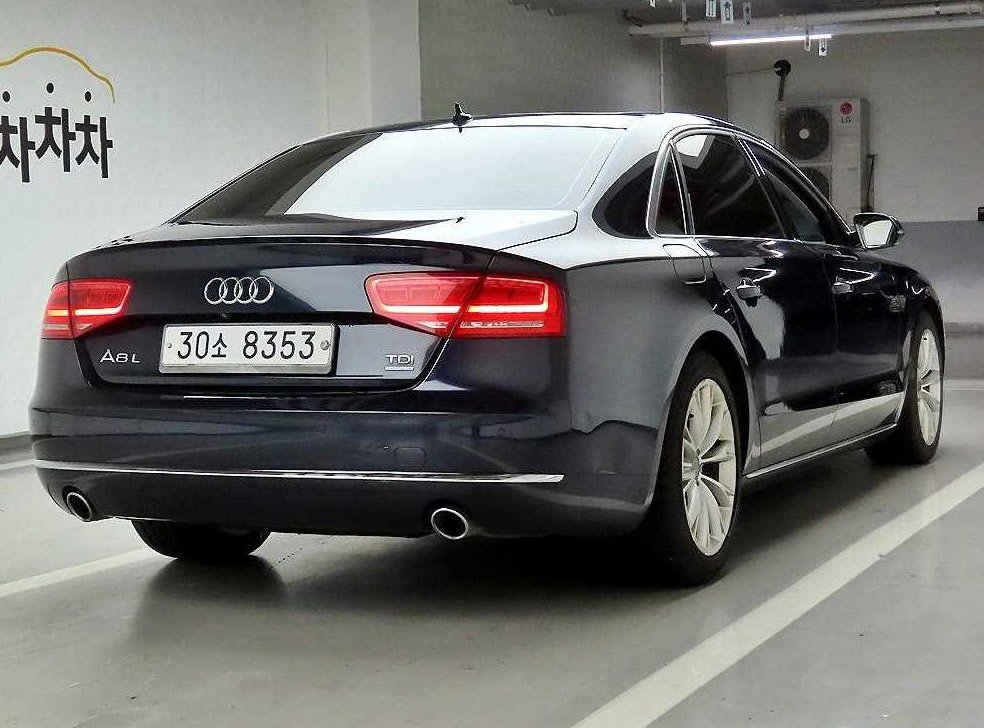 아우디 A8 3.0 TDI 콰트로 LWB 사진 4