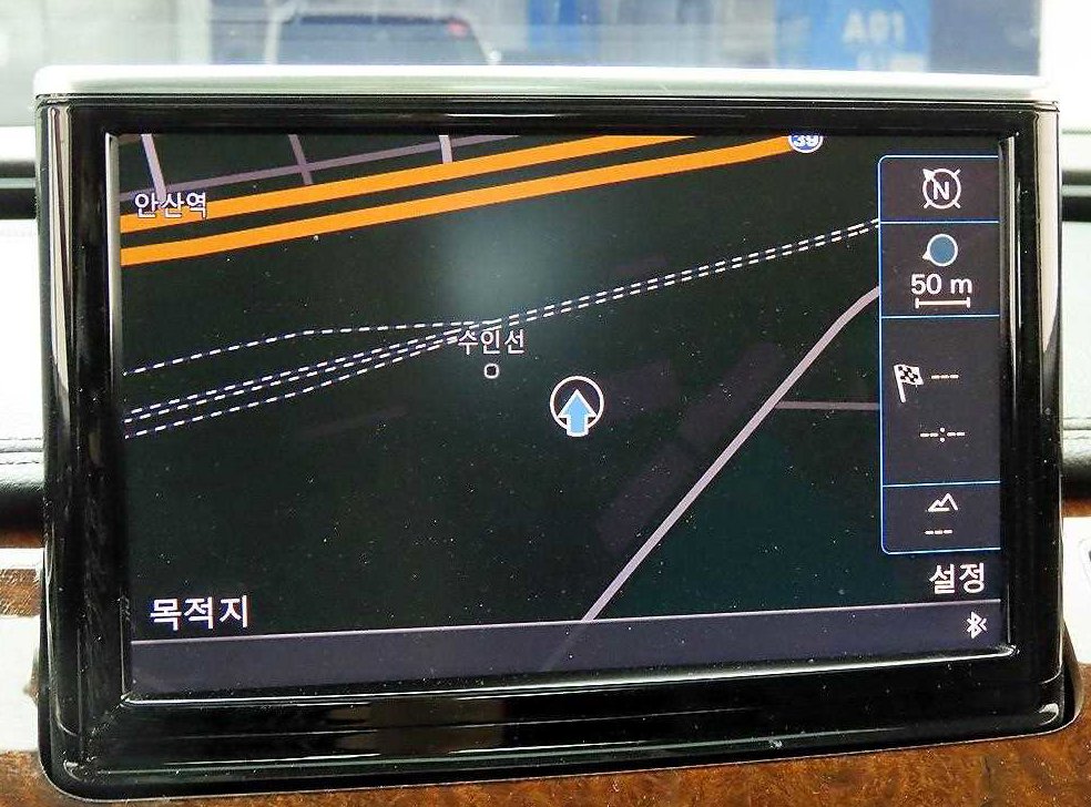 아우디 A8 3.0 TDI 콰트로 LWB 사진 9