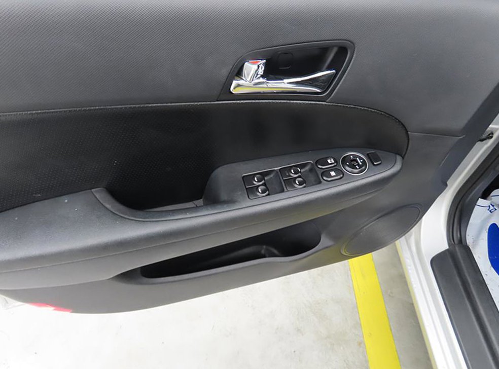 현대 i30 1.6 VVT 사진 13