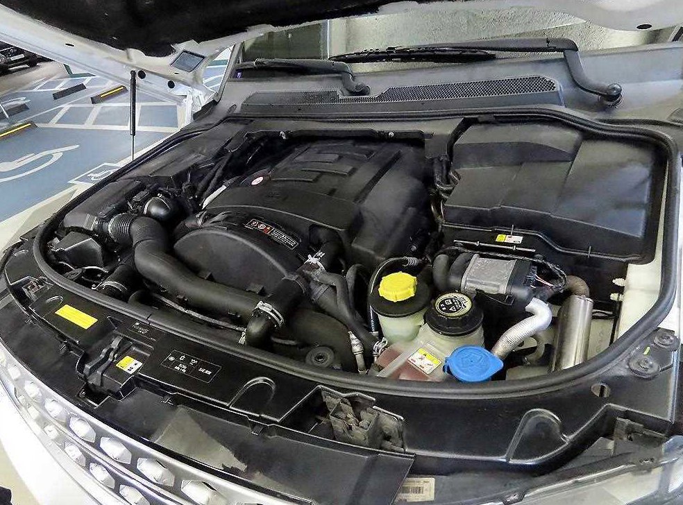 랜드로버 디스커버리 3.0 SDV6 HSE 사진 19