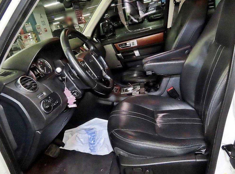 랜드로버 디스커버리 3.0 SDV6 HSE 사진 6