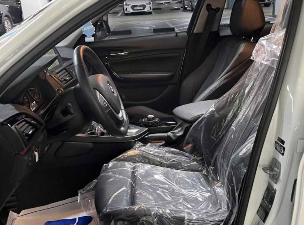 BMW 1시리즈 118d 스포츠 사진 12