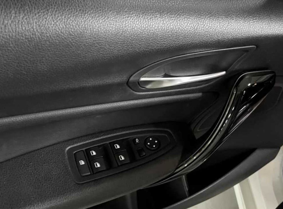 BMW 1시리즈 118d 스포츠 사진 13