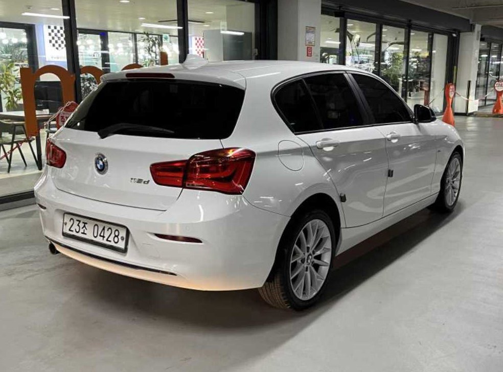 BMW 1시리즈 118d 스포츠 사진 4
