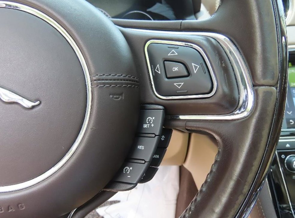 재규어 XJ 3.0D 사진 11