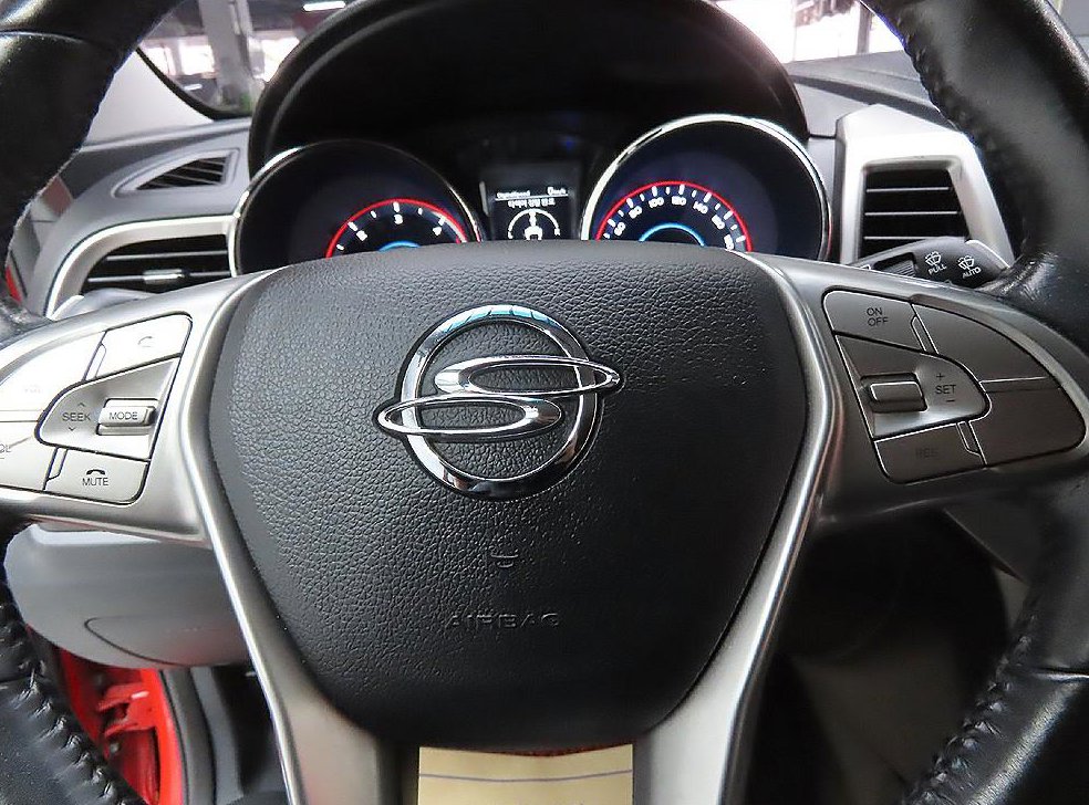 KG모빌리티(쌍용)  티볼리 디젤 2WD 1.6 LX 사진 16
